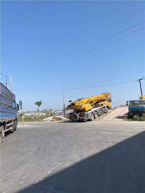 渝北区25吨吊车的租赁价格大概是多少？