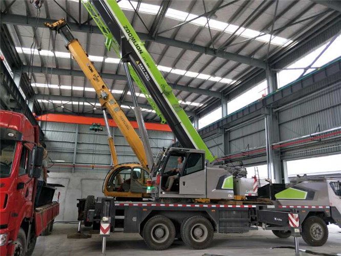 渝北区高空车出租需要注意哪些安全事项？