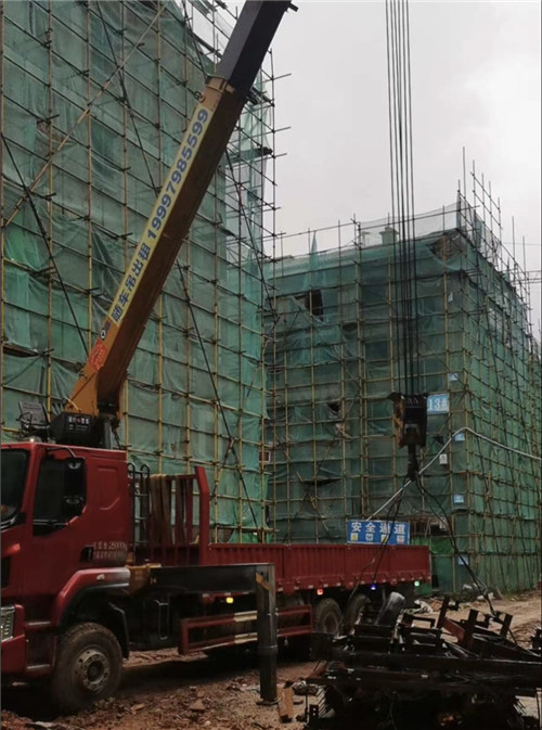 渝北区“慢工细活”—— 吊车的 “微动控制” 技术