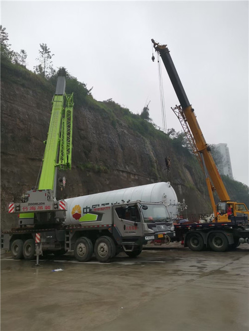 渝北区“不怕风雨冻”—— 吊车的 “恶劣环境适应” 技术
